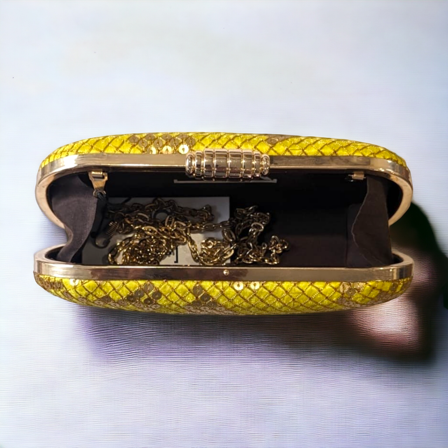 Clutch - Fluorescent yellow capsule