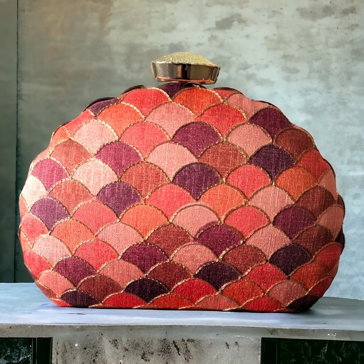 Shell clutch - Red blush