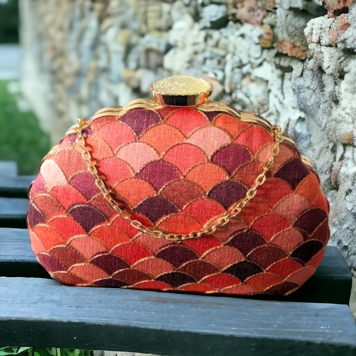 Shell clutch - Red blush